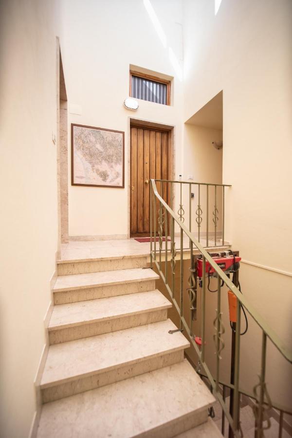 Residenza Al Pavone Luxury With Terrace Διαμέρισμα Λούκα Εξωτερικό φωτογραφία